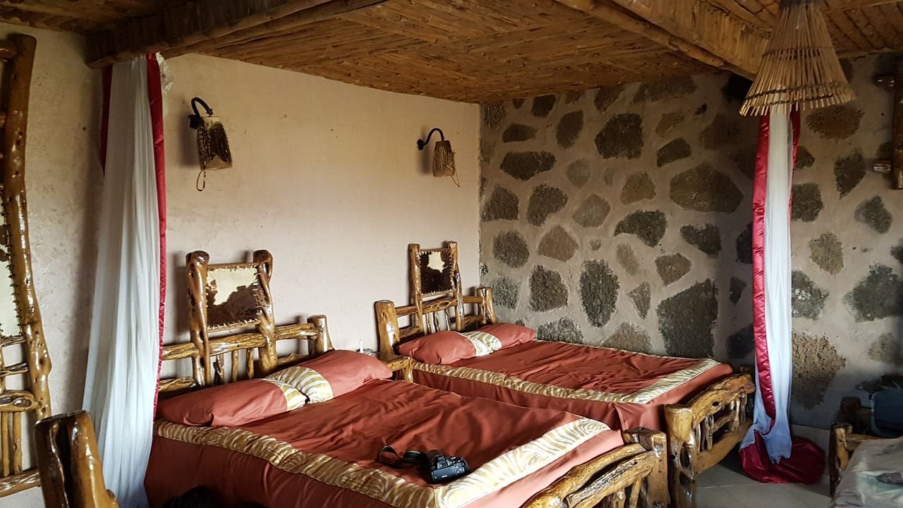 Rhino Valley Lodge