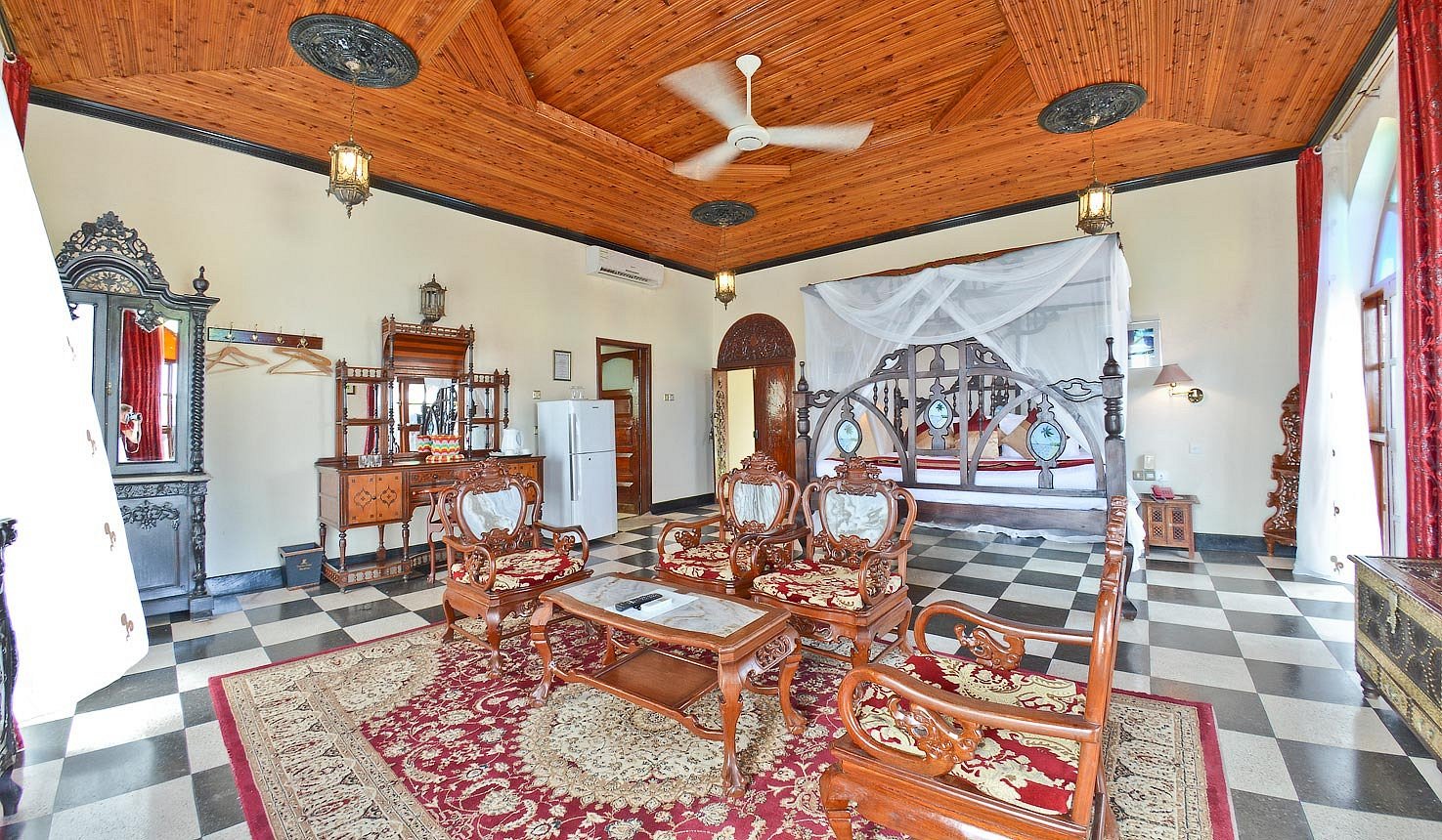 Tembo House Hotel
