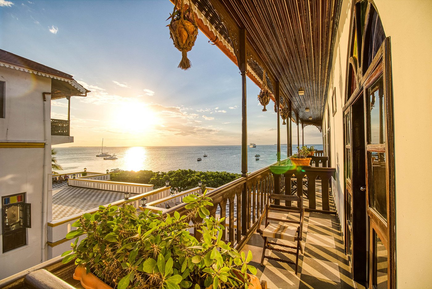 Tembo House Hotel