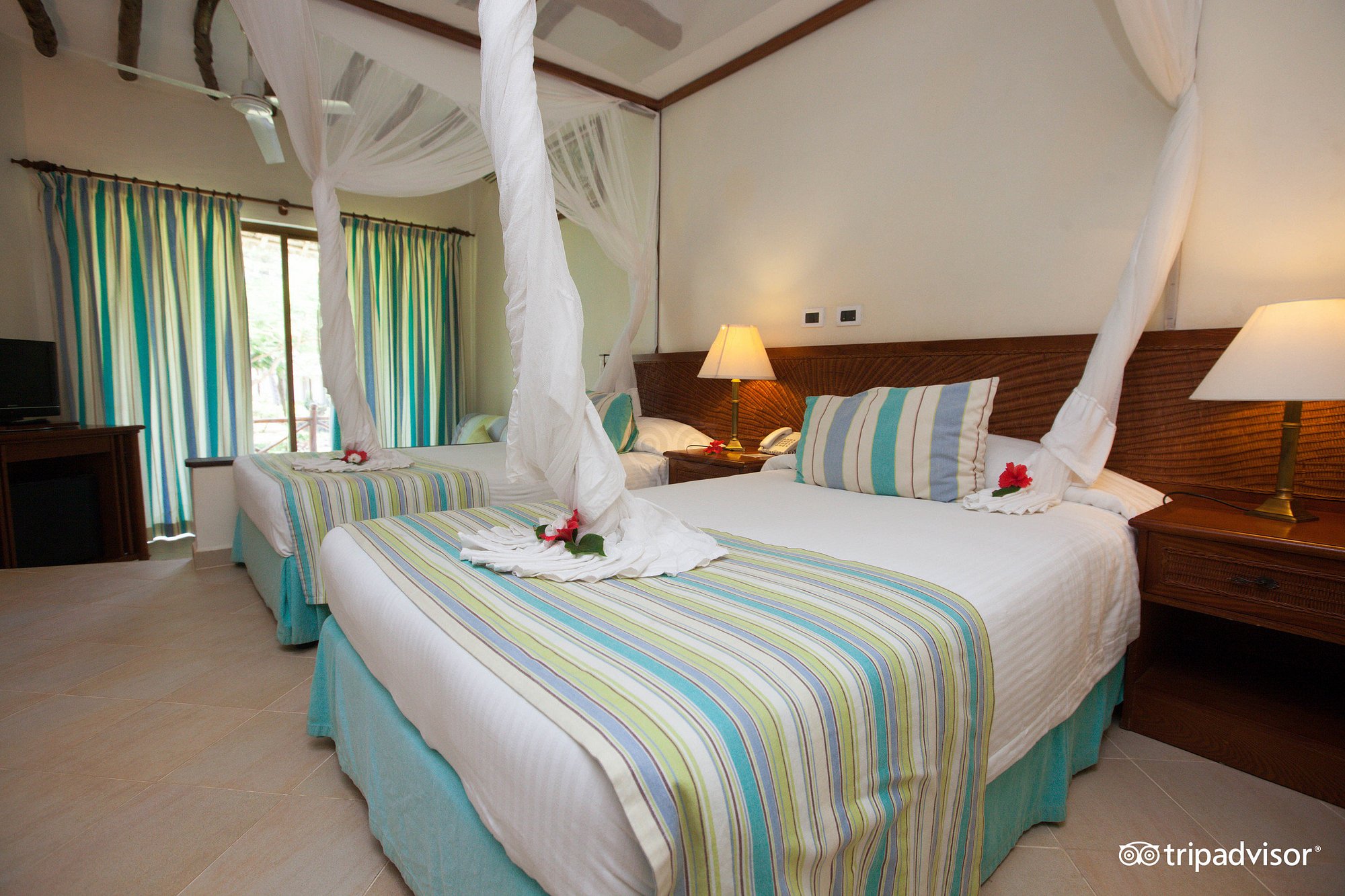 Sultan Sands Island Resort