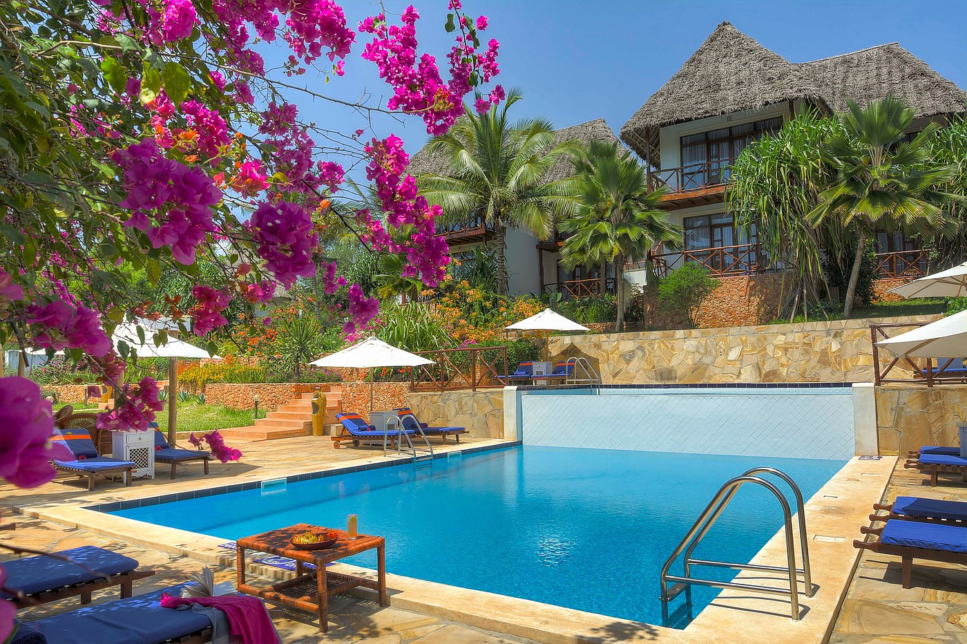 Sultan Sands Island Resort