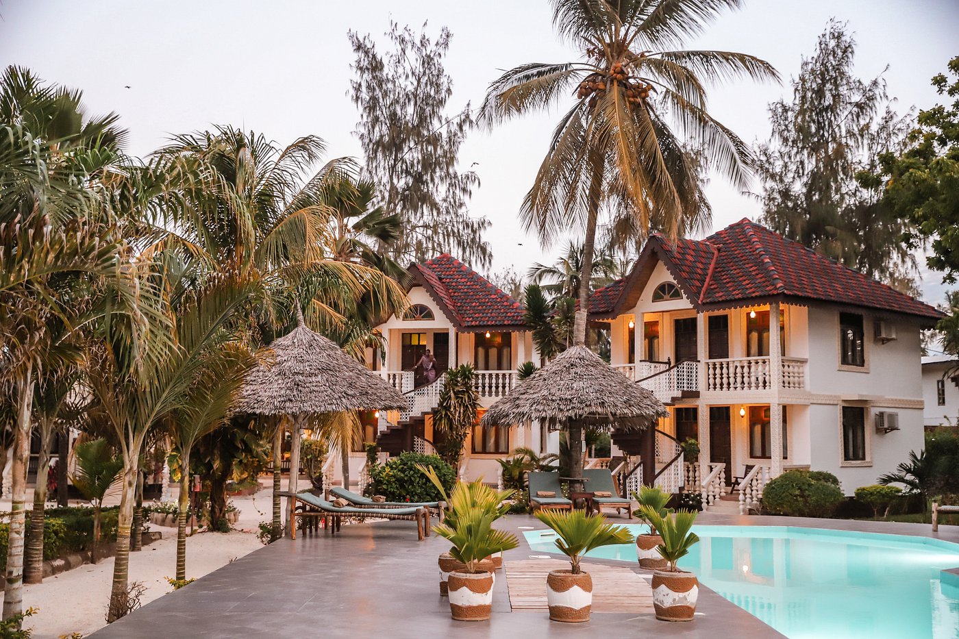 Smiles Beach Hotel