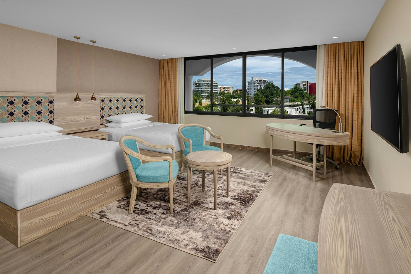 Delta Hotels by Marriot image 2