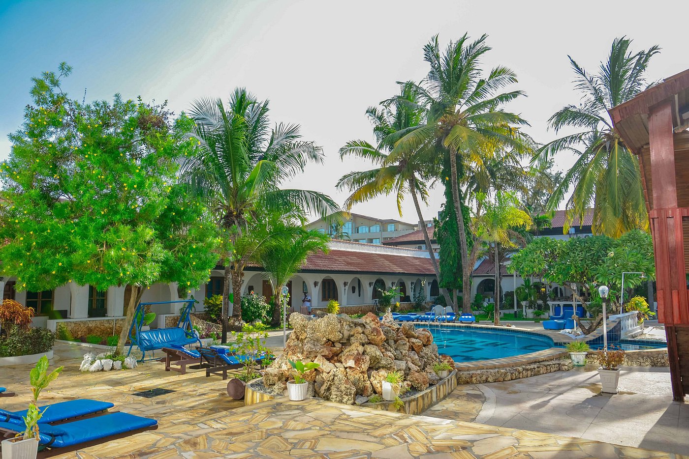 Best Western Jangwani Sea Breeze Resort