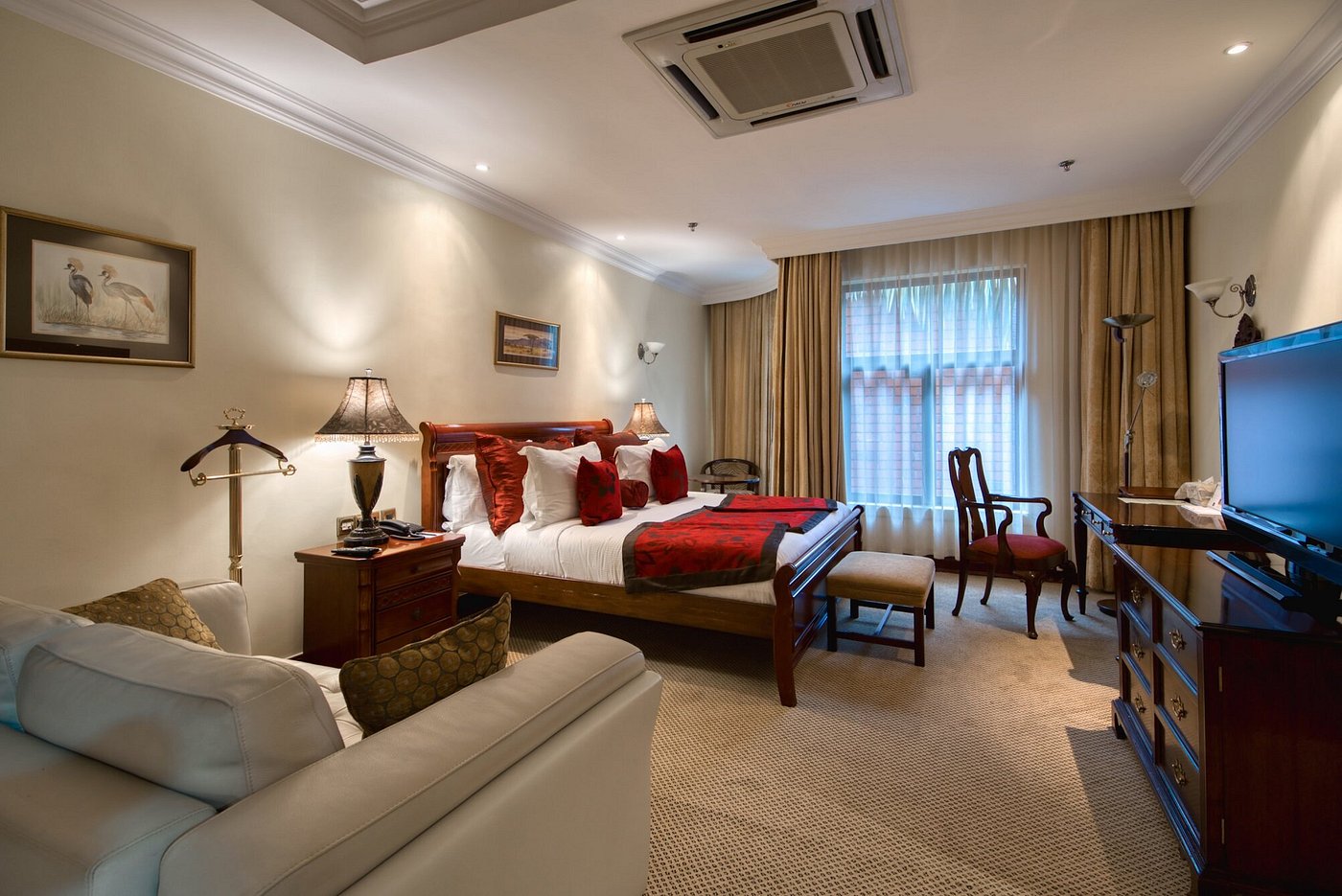 Kibo Palace Hotel Arusha image 1