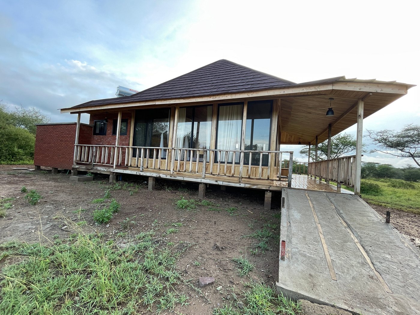 Into Wild Africa Luxury Safari Lodge image 3