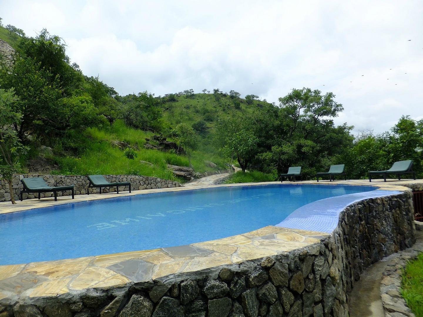Sangaiwe Tented Lodge image 2
