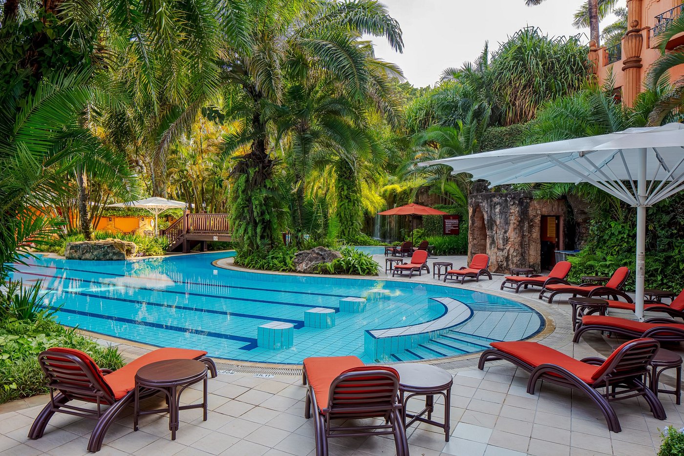 Kampala Serena Hotel image 1