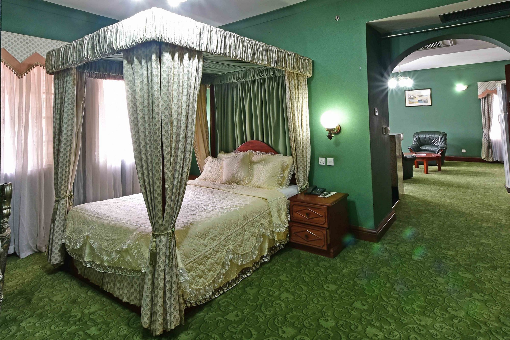 Grand Imperial Hotel image 2