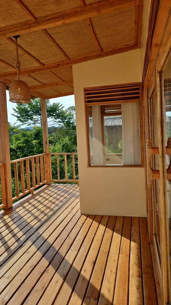 Chimpnest Safari Lodge image 2