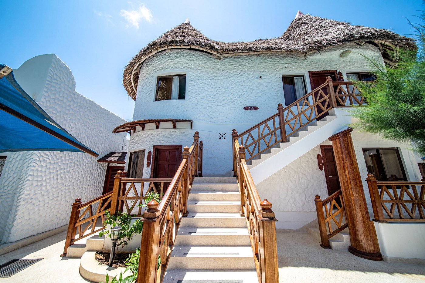 PrideInn Hotel Nyali image 2