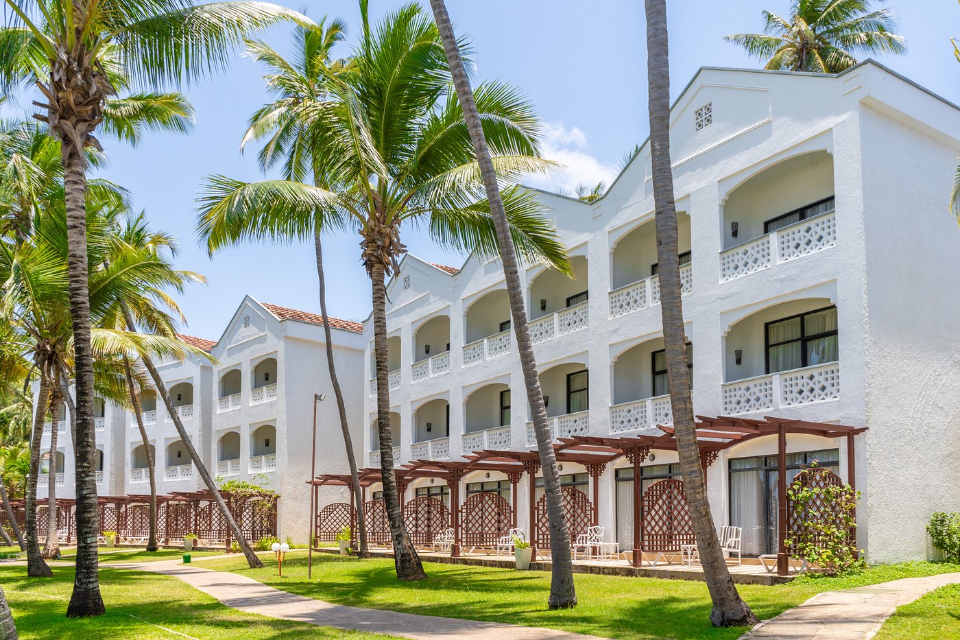 Sarova Whitesands Beach Resort image 1