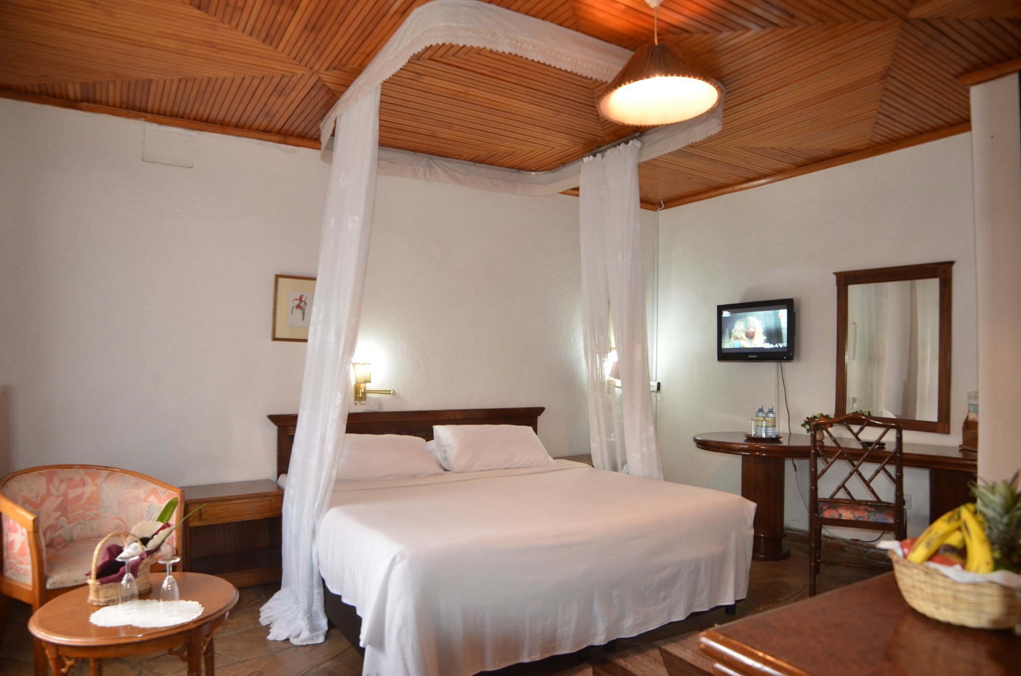 Jacaranda Lake Elementaita Lodge image 2