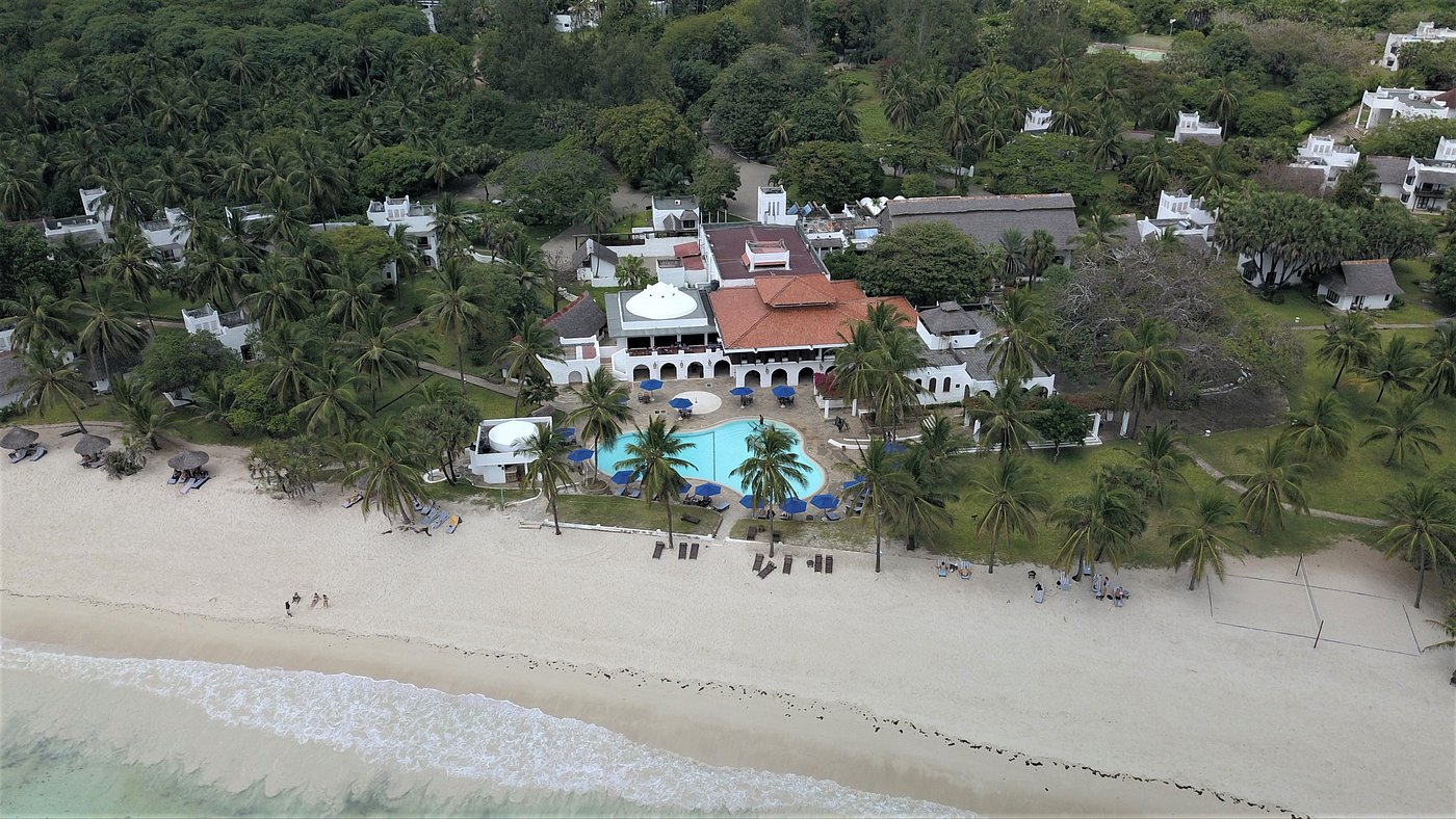 Jacaranda Indian Ocean Beach Resort