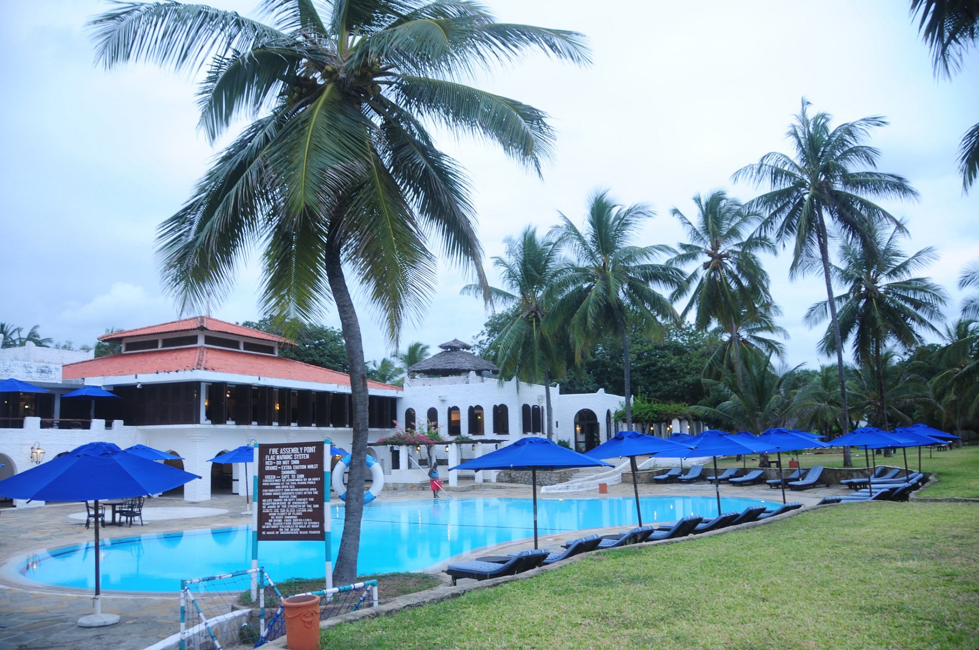 Jacaranda Indian Ocean Beach Resort image 3
