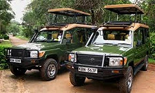 4x4 safari jeep